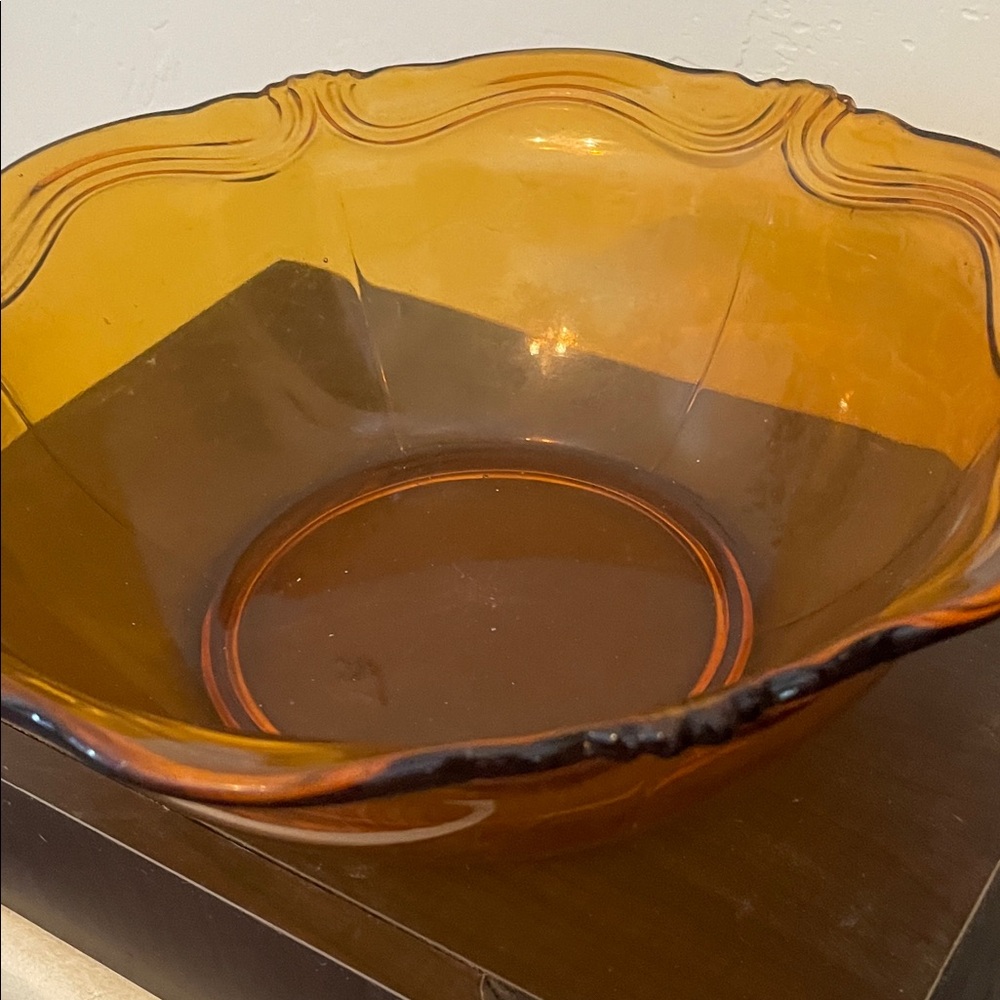 Amber Glass Scalloped Serving Bowl